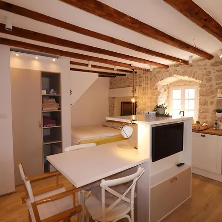 Διαμέρισμα Old Cozy Design