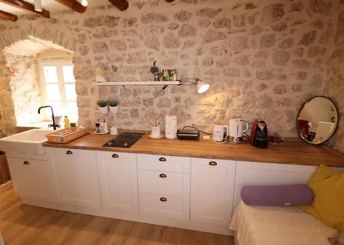 Old Cozy Design * Šibenik